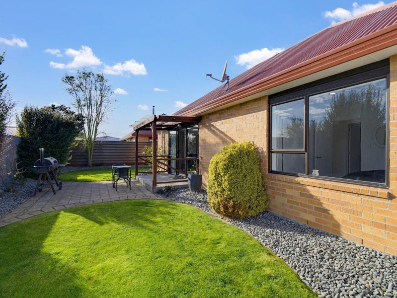 2/91 CHALMERS AVE, Hampstead, ASHBURTON - Carousel 1