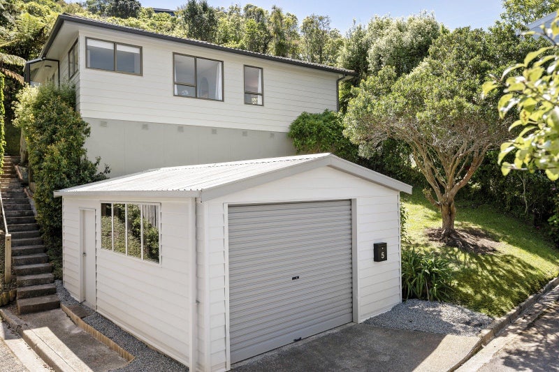 5 Sasanqua Way, Crofton Downs, Wellington - Carousel 1
