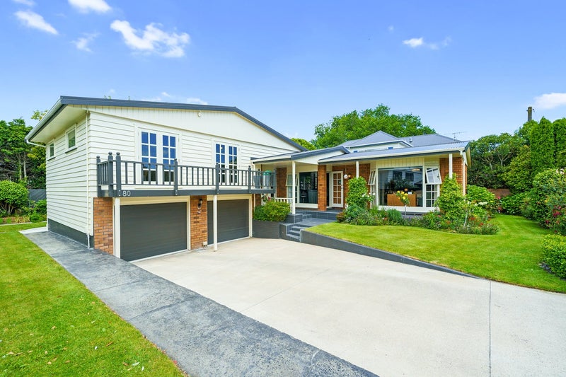 80 Queens Grove, Hutt Central, Lower Hutt - Carousel 1