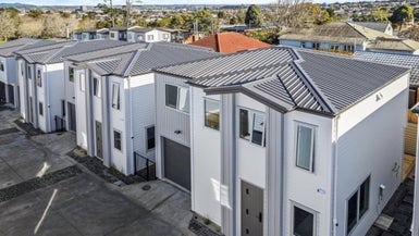 234D Whitney Street, Blockhouse Bay, Auckland - Carousel 1