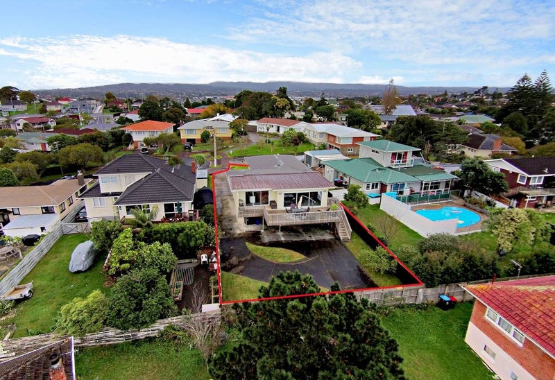 9 Khandallah Place, New Windsor, Auckland - Carousel 13