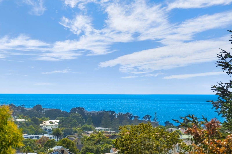 1/135 Oaktree Avenue, Browns Bay, Auckland - Carousel 2