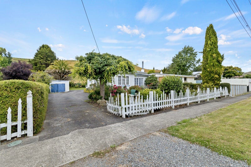 45 Goldfinch Street, Taihape - Carousel 2