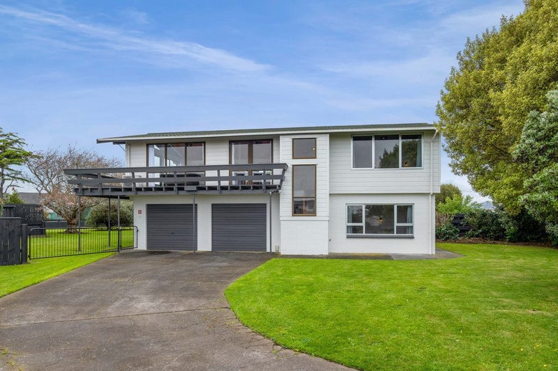 46 Murray Avenue, Hawera - Carousel 1