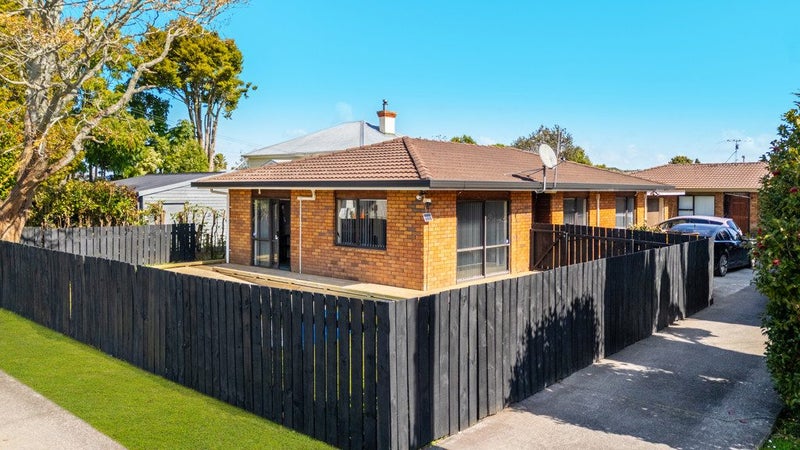 1/3 Kelvin Road, Papakura, Papakura - Carousel 2