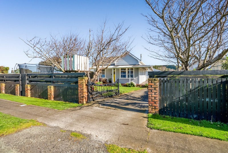 2 Ohawe Terrace, Hawera - Carousel 24