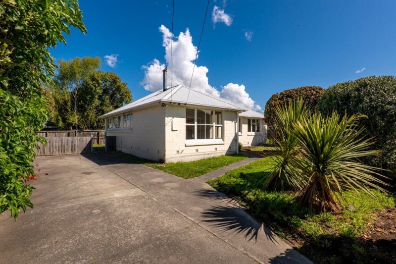 21 Lambeth Crescent, Northcote, Christchurch - Carousel 1