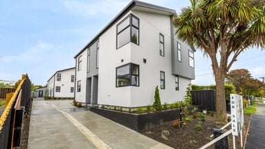 106 Wildberry Street, Woolston, Christchurch - Carousel 1