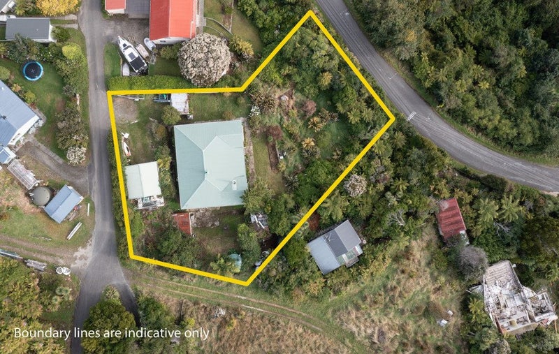 5 View Street, Halfmoon Bay / Oban, Stewart Island - Carousel 2