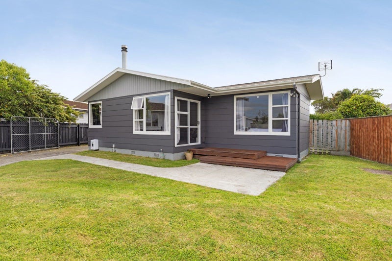 49 Kimberley Grove, Westbrook, Palmerston North - Carousel 1