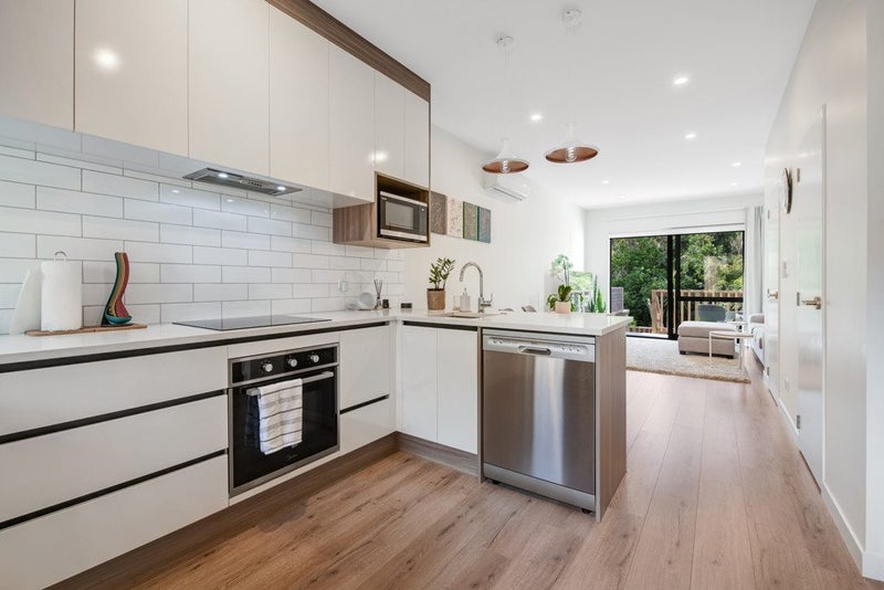 6/22 Spinella Drive, Bayview, Auckland - Carousel 1