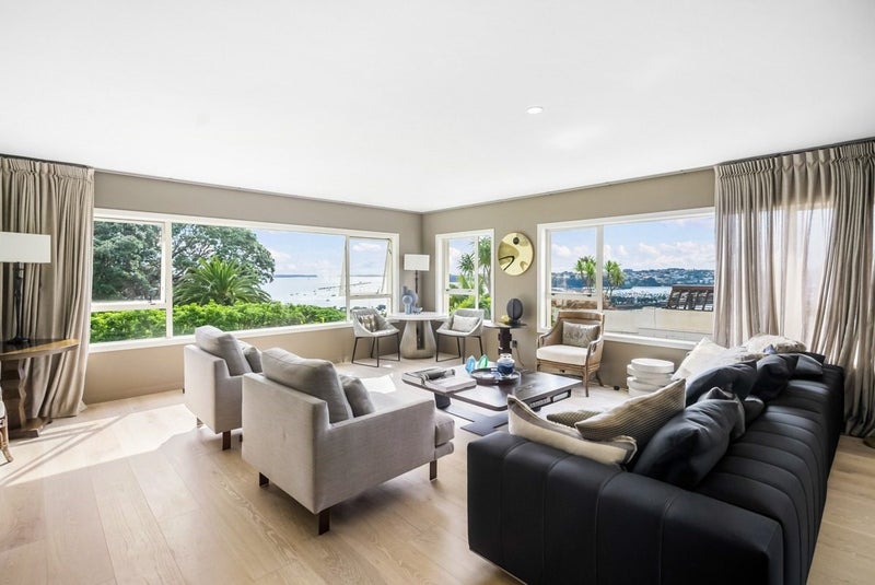 1/2 Crescent Road, Parnell, Auckland - Carousel 1