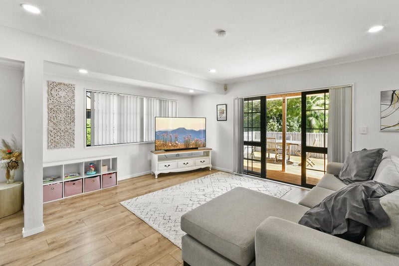 25 Silkwood Grove, Totara Heights, Auckland - Carousel 24