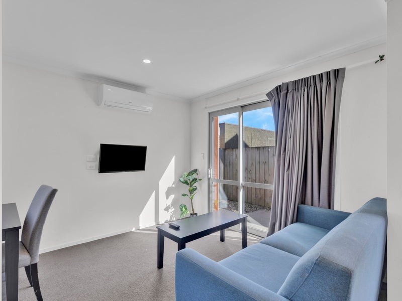 1/113 Knighton Road, Hillcrest, Hamilton - Carousel 2