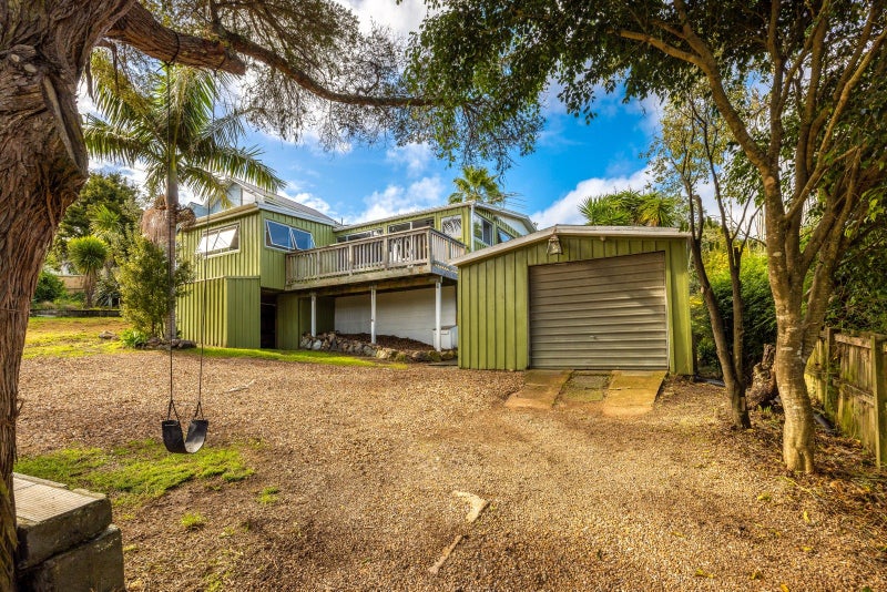 39 Whakarite Road, Ostend, Waiheke Island, Auckland - Carousel 1