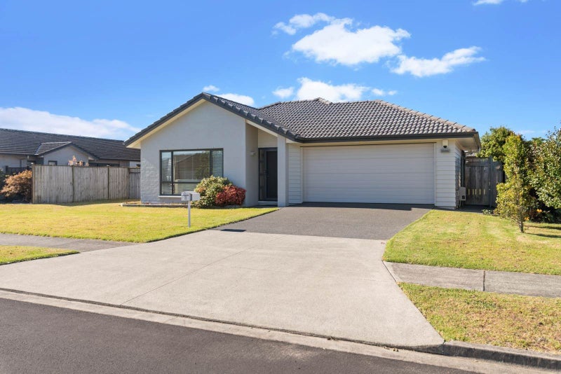 8 Creda Road, Wattle Downs, Auckland - Carousel 1