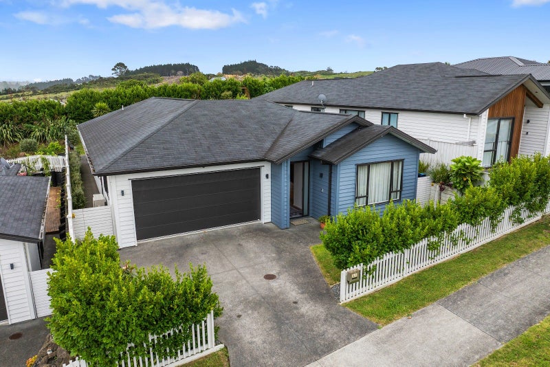 61 Godfrey Drive, Orewa, Orewa - Carousel 1