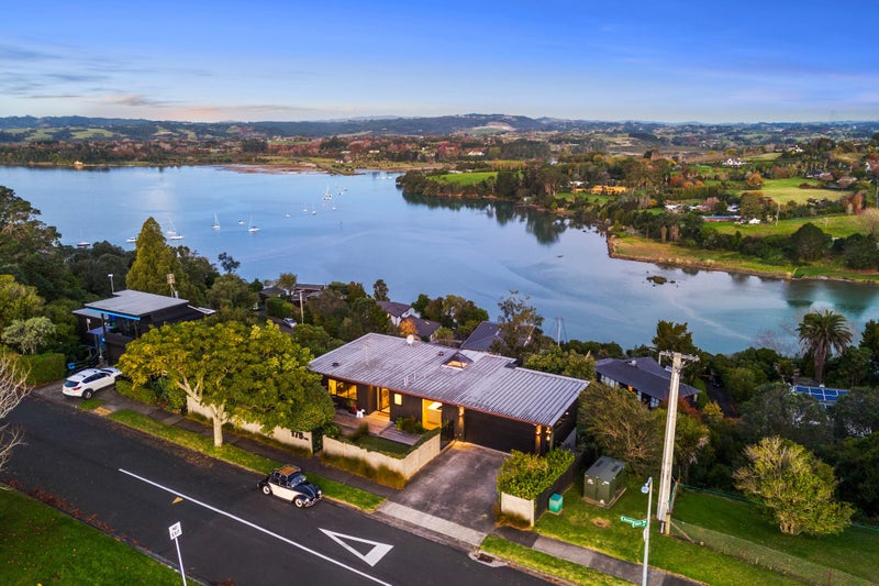 175 Sandspit Road, Shelly Park, Auckland - Carousel 1