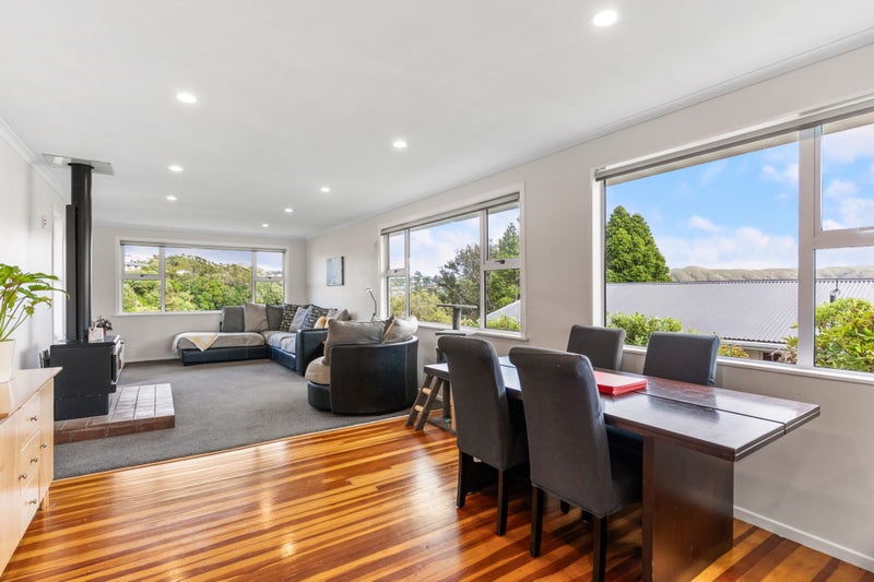 5 Pauline Way, Paparangi, Wellington - Carousel 2