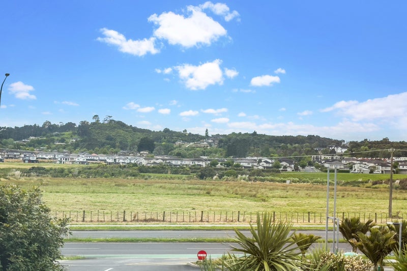 15 Rosewell Crescent, Flat Bush, Auckland - Carousel 15