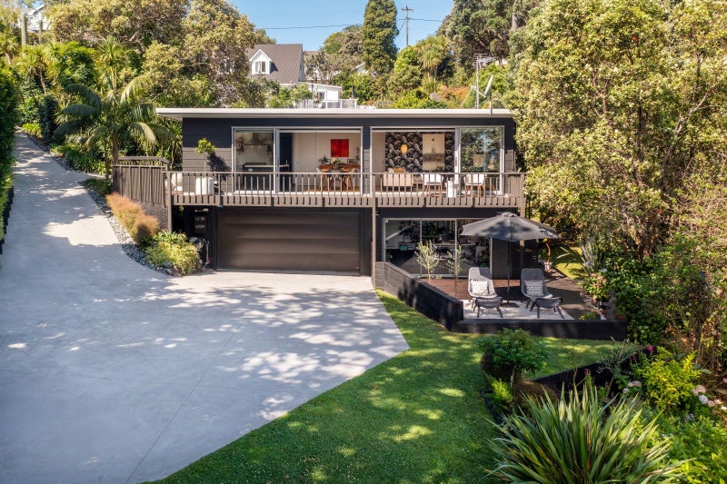 32A Palmerston Road, Birkenhead, Auckland - Carousel 21