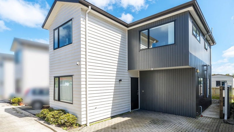 54C Chilcott road, Henderson, Auckland - Carousel 1