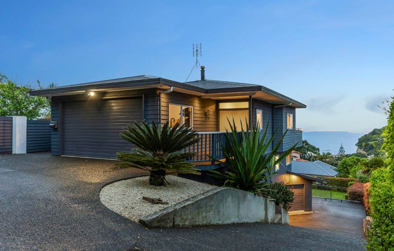 286 Whangaparaoa Road, Red Beach, Whangaparāoa - Carousel 2