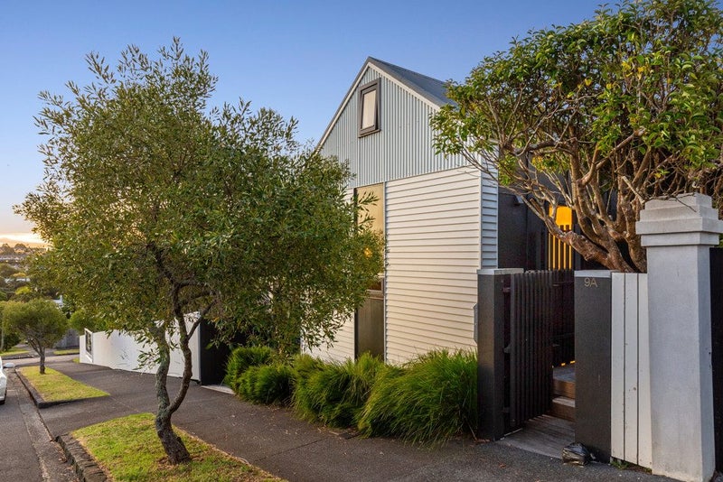 9A Cockburn Street, Grey Lynn, Auckland - Carousel 2