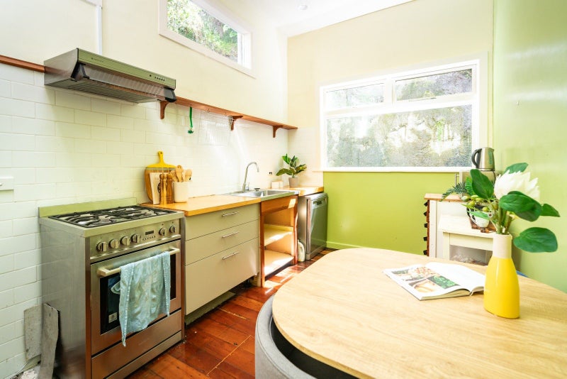 23 Crieff Street, Northland, Wellington - Carousel 2