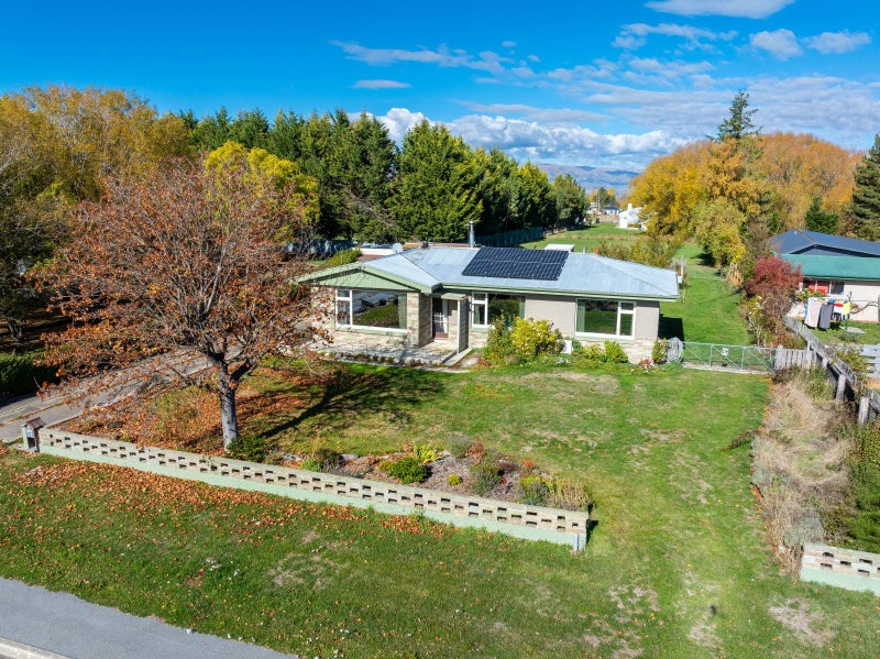 12 Welles Street, Ranfurly, Ranfurly - Carousel 1