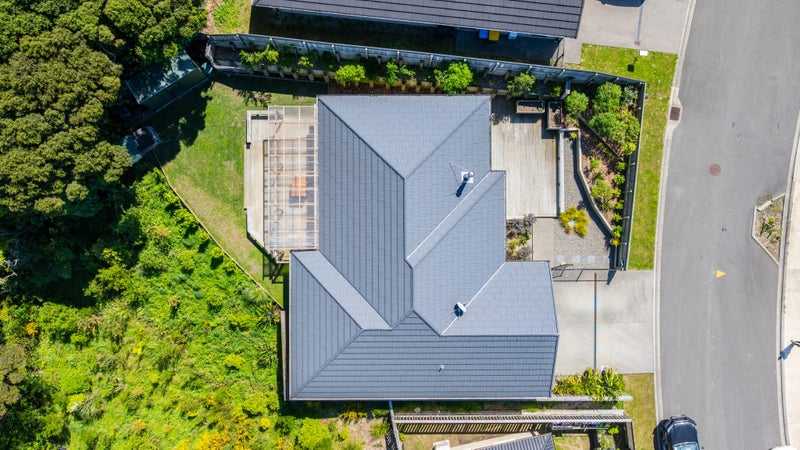 8 Topsail Way, Whitby, Porirua - Carousel 16