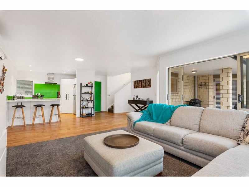 33/64 Kawaha Point Road, Kawaha Point, Rotorua - Carousel 1