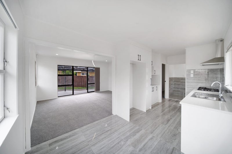 46 Skipton Street, Mangere East, Auckland - Carousel 1