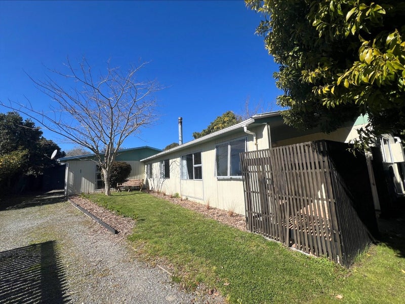 46B TE RAUPARAHA ST, OTAKI - Carousel 1