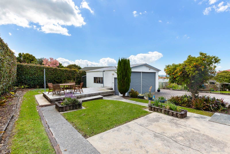 Property Valuation for 192 Royal Road, Massey, Auckland Trade Me