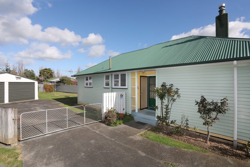 14 Ward Street, Bulls - Carousel 2