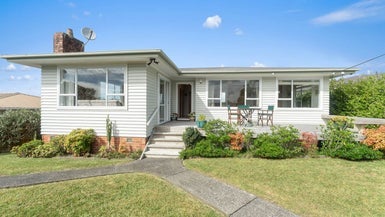 1/25 Monarch Avenue, Hillcrest, Auckland - Carousel 1
