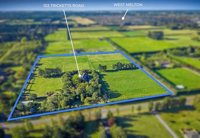 102 Tricketts Road, Christchurch - Carousel 1