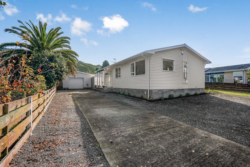 19 California Drive, Totara Park, Upper Hutt - Carousel 21