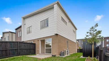 321 Glengarry Road, Glen Eden, Auckland - Carousel 1