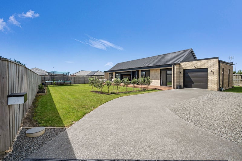 5B Greenwood Place, Amberley, Amberley - Carousel 1