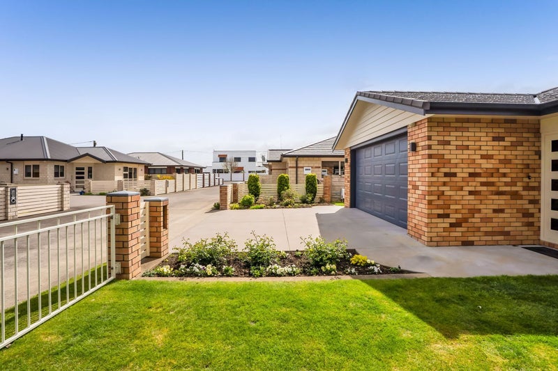 26 Princes Street, Hawera - Carousel 29