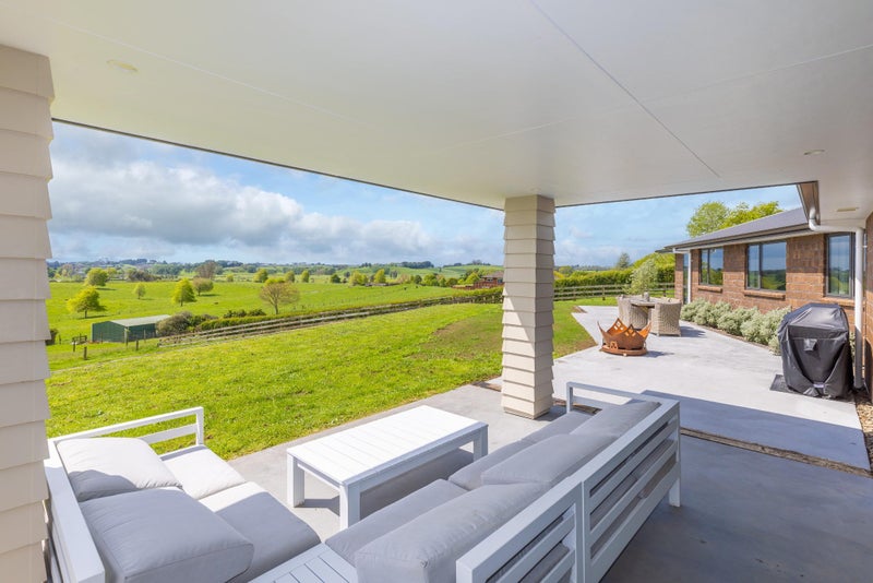 85 Jury Road, Hamilton - Carousel 1