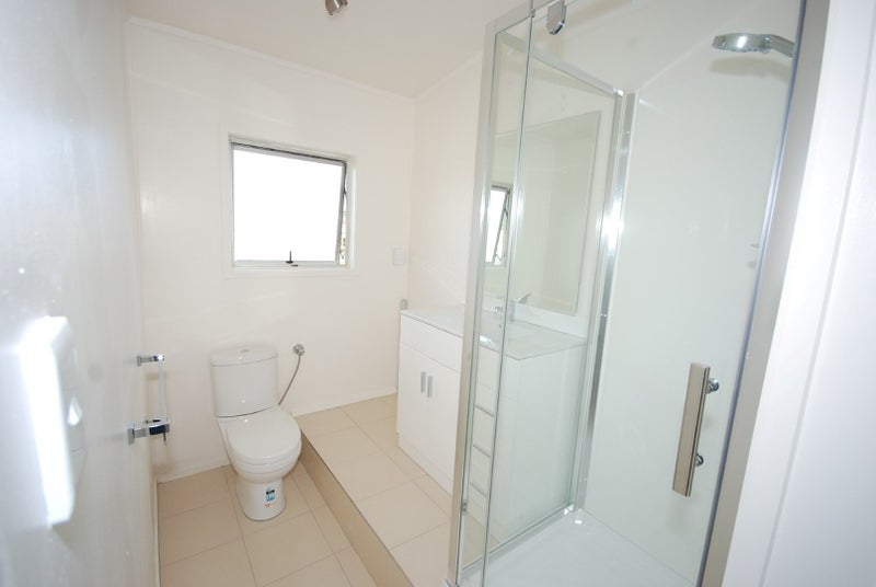 2/68 Olsen Avenue, Hillsborough, Auckland - Carousel 7