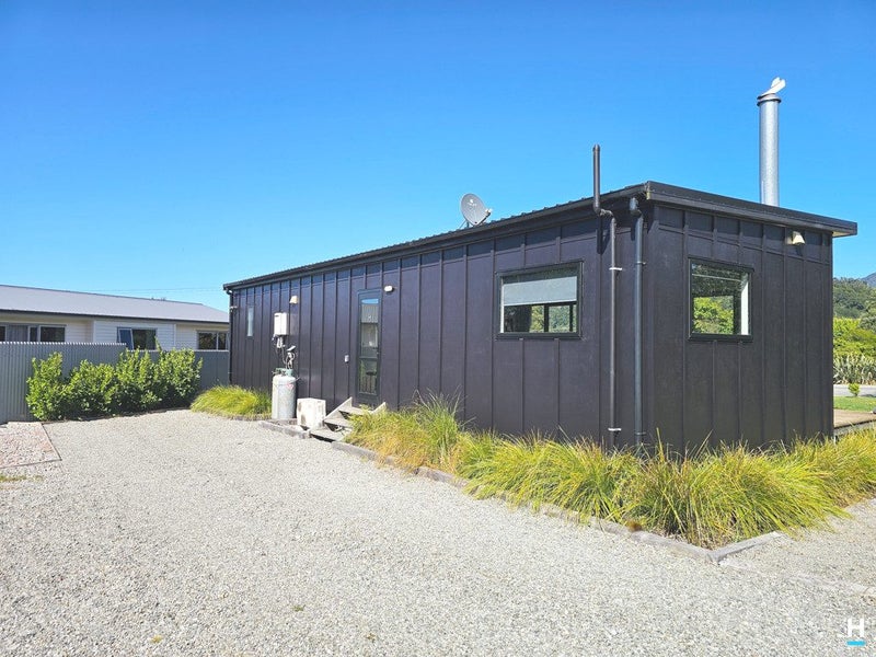 36 Hilton Street, BLACKBALL, Blackball - Carousel 2