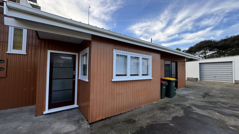 53 Walmer Road, Point Chevalier, Auckland - Carousel 1