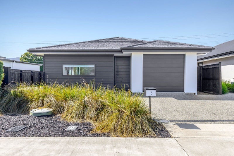 13 Eton Street, Richmond - Carousel 12