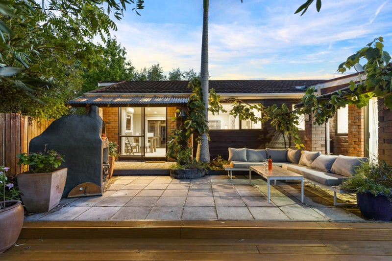 2/55 Granville Drive, Massey, Auckland - Carousel 1
