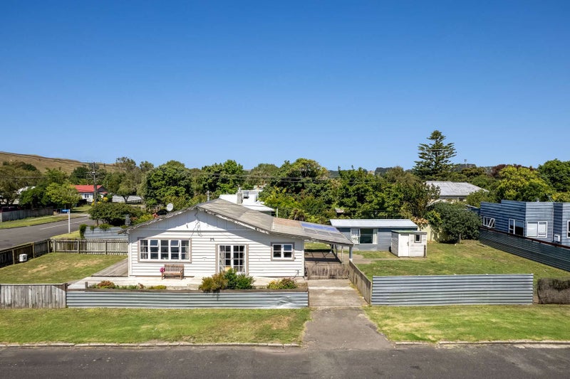 4 Kiwi Street, Whanganui East, Whanganui - Carousel 2
