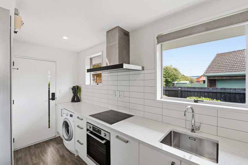 2/17B Prestons Road, Redwood, Christchurch - Carousel 1